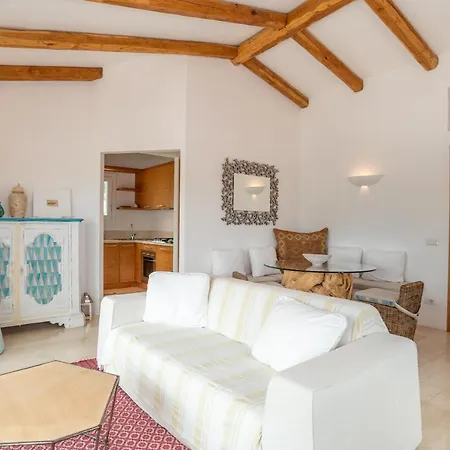 Apartment Charming House In San Pantaleo Olbia