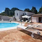 Charming House In San Pantaleo Apartment Olbia
