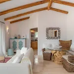 Charming House In San Pantaleo *