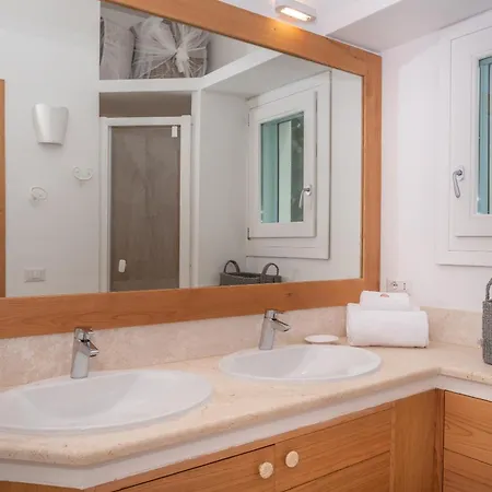 Charming House In San Pantaleo Appartement